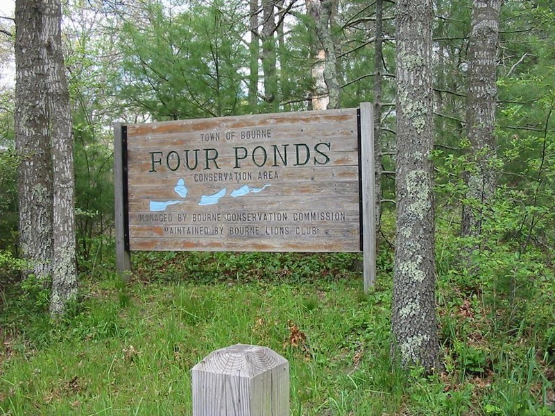 four ponds sign.jpg